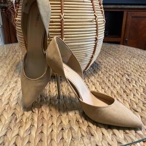 Shoe dazzle D’ Orsay pumps